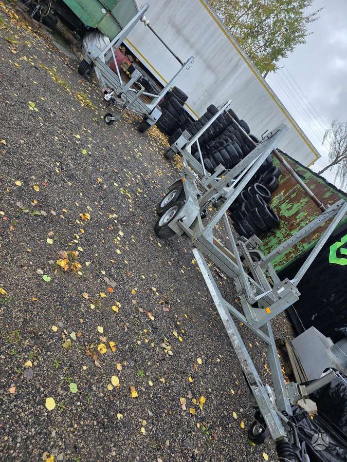 Tiki Treiler KP3500-DRB, passenger car trailers
