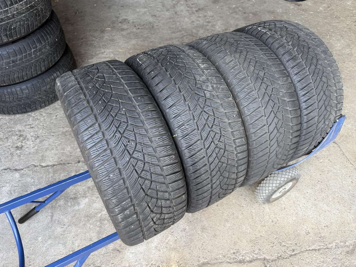 Goodyear UltraGrip Performance+, winter 225/40 R18