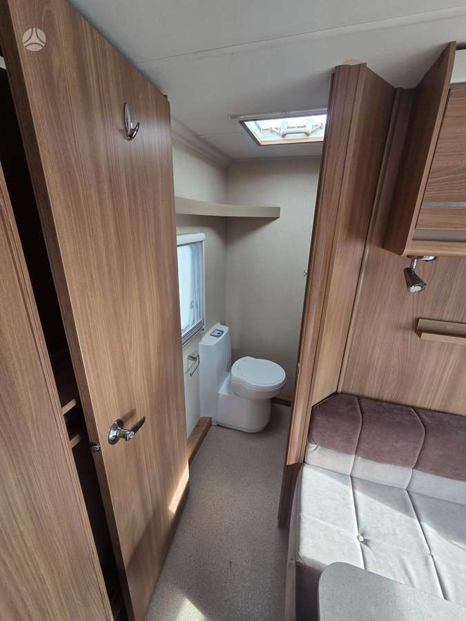 Swift Corniche, caravans