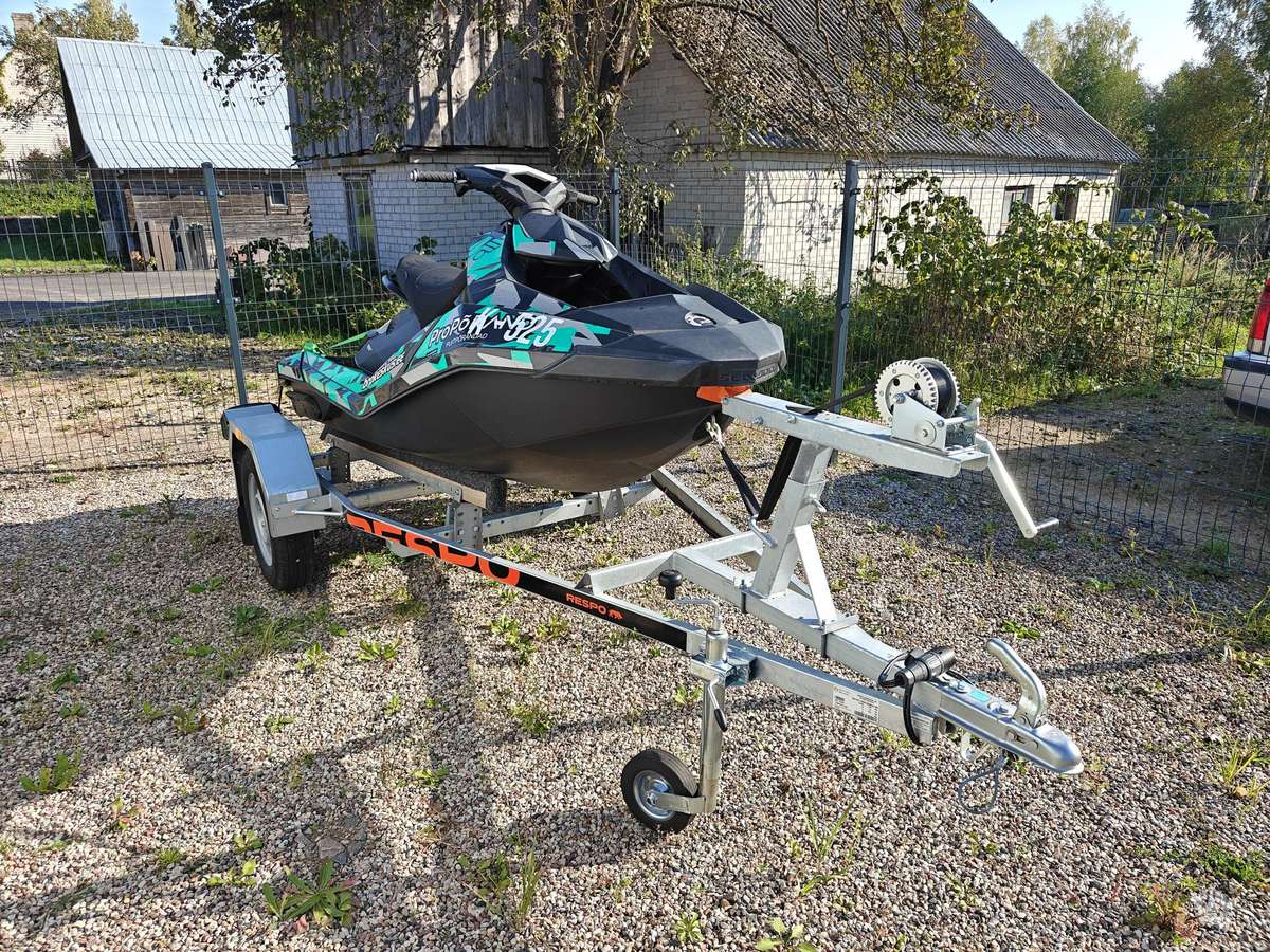 Sea-Doo Spark 900, водные мотоциклы