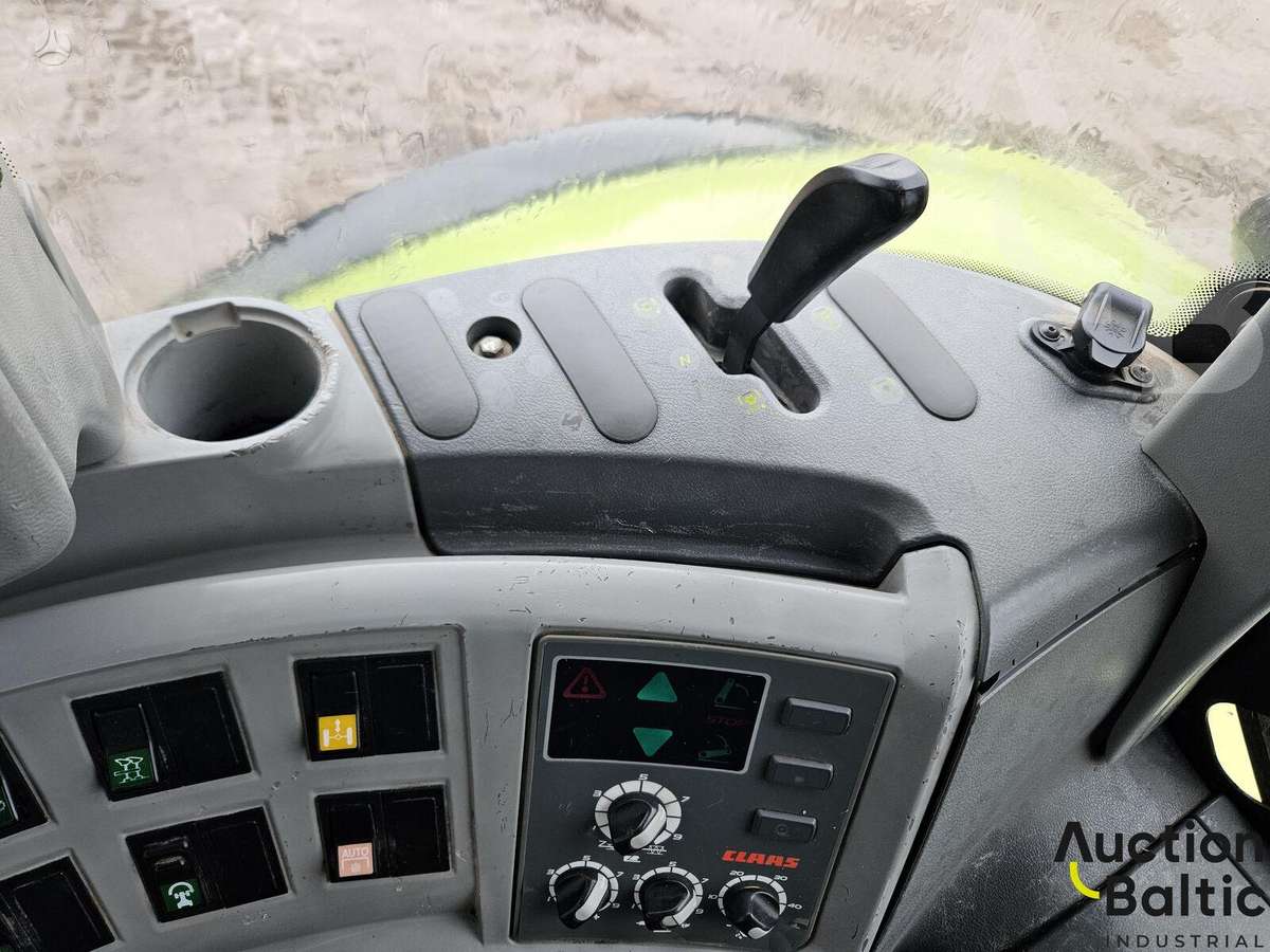 Claas Axion 830, traktoriai