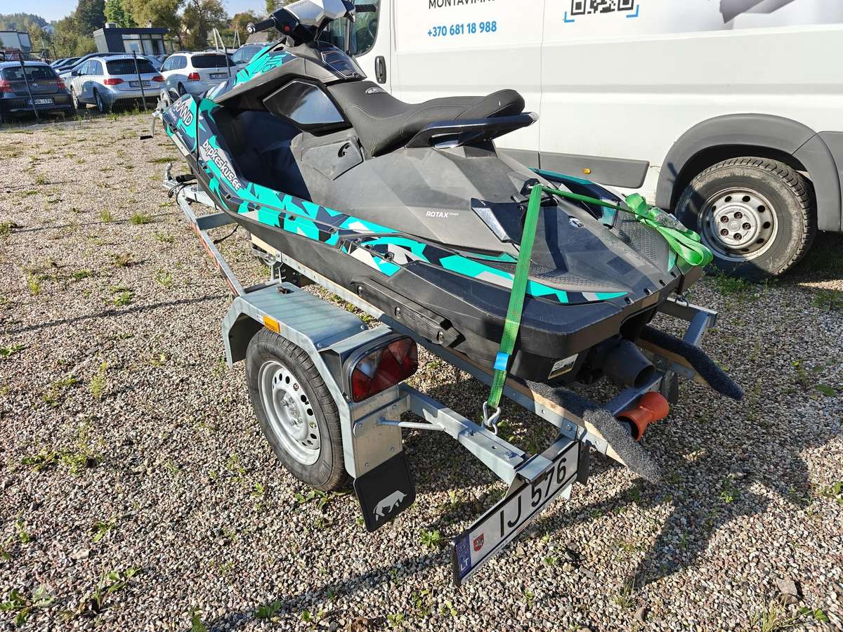 Sea-Doo Spark 900, водные мотоциклы