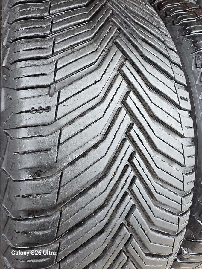 Michelin CROSSCLIMATE 2, всесезонные 235/55 R18