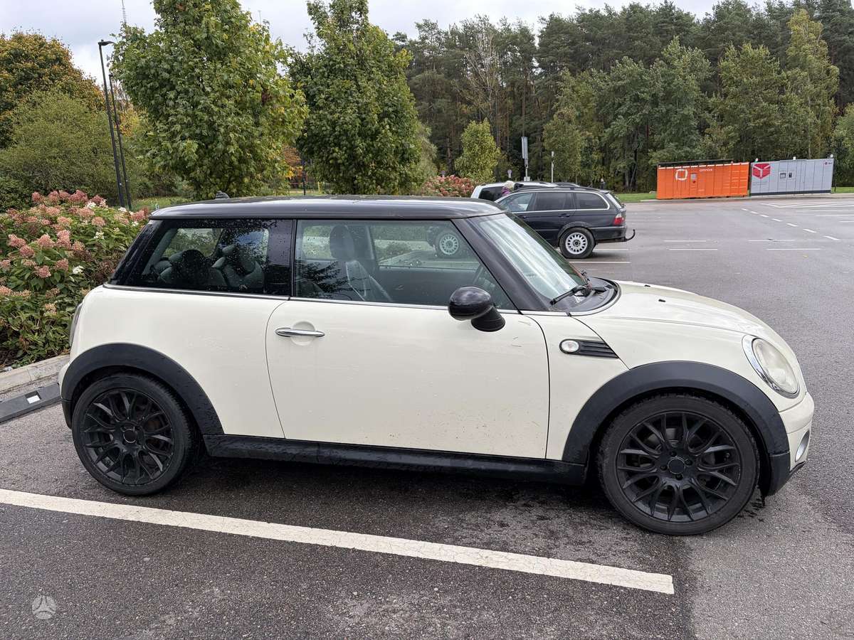 Mini Cooper, 1.6 l., Хэтчбек