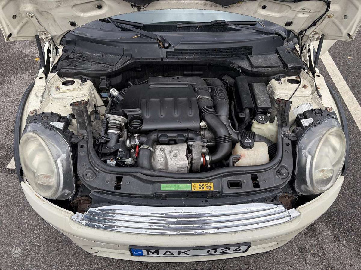 Mini Cooper, 1.6 l., hatchback