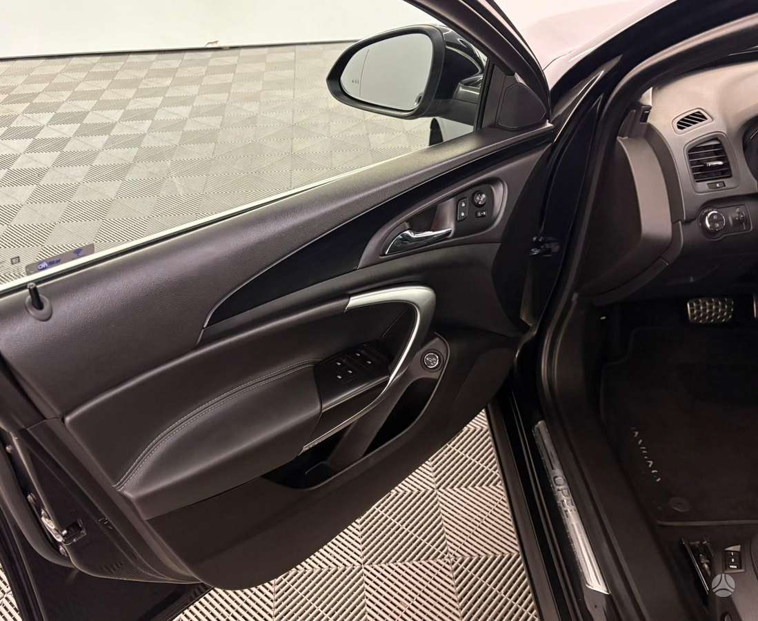 Opel Insignia, 2.0 l., Универсал