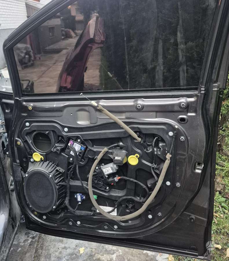 Chrysler Pacifica детали кузова