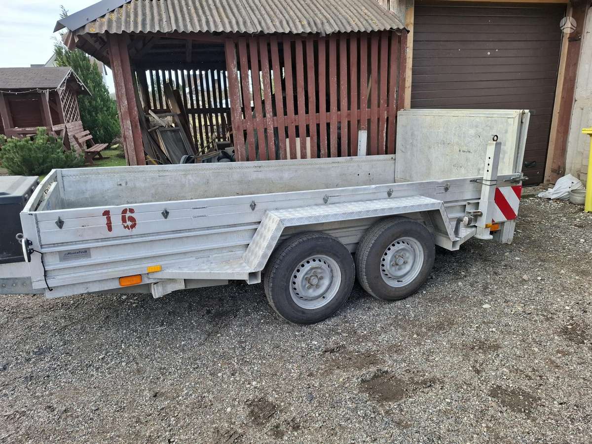 -Kita-, passenger car trailers