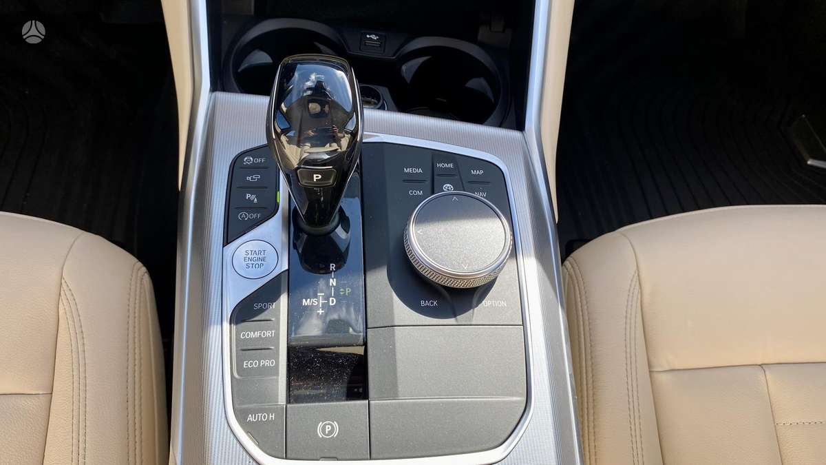 BMW 320, 2.0 l., Седан