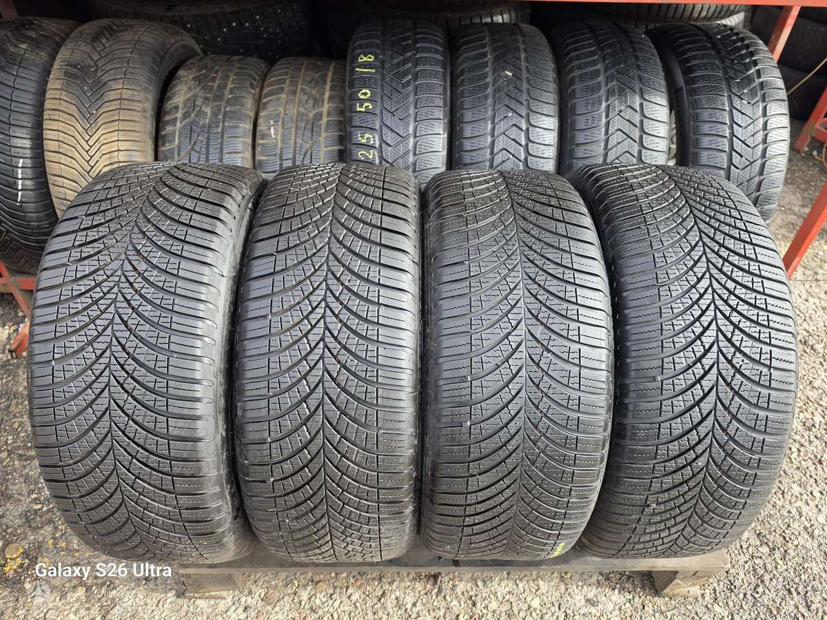 Goodyear Vector 4seasons, всесезонные 235/45 R18