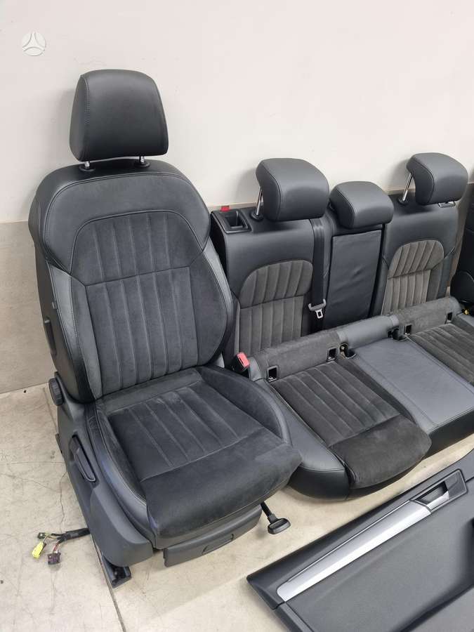 Skoda Superb durų apmušalai, sėdynės