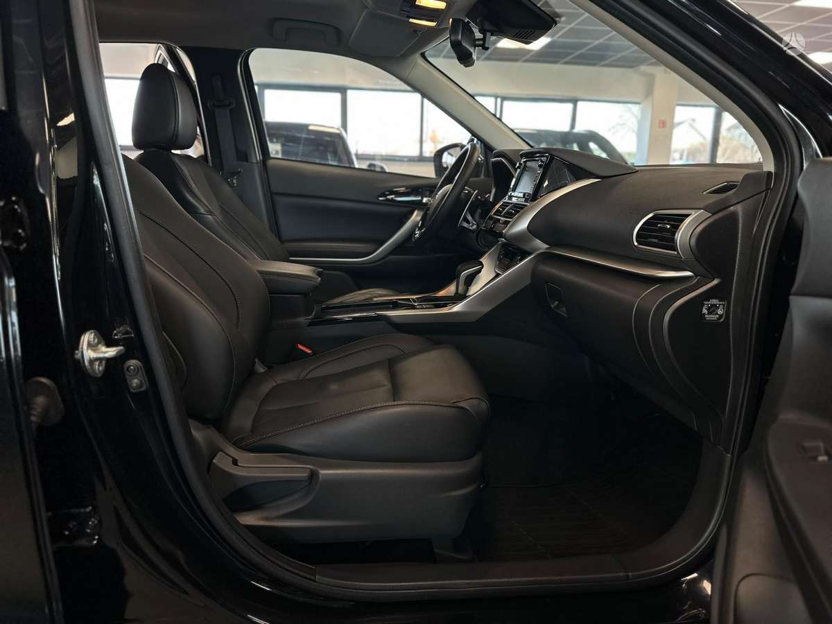 Mitsubishi Eclipse Cross, 2.3 l., off-road / crossover