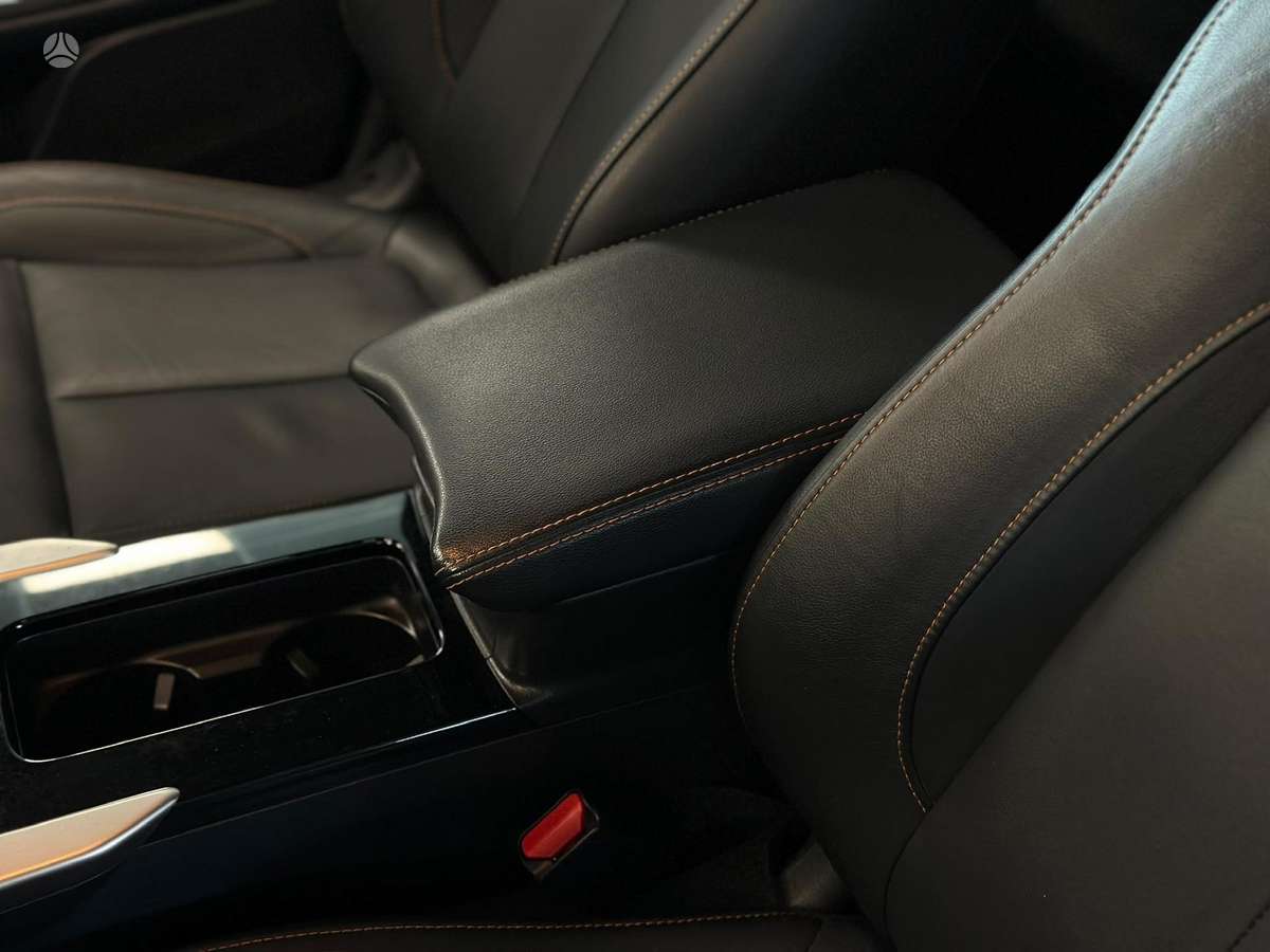Mitsubishi Eclipse Cross, 2.3 l., off-road / crossover