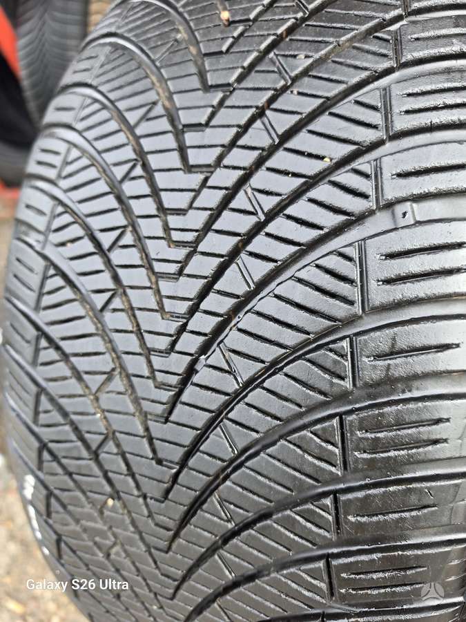 Kumho, всесезонные 275/40 R20