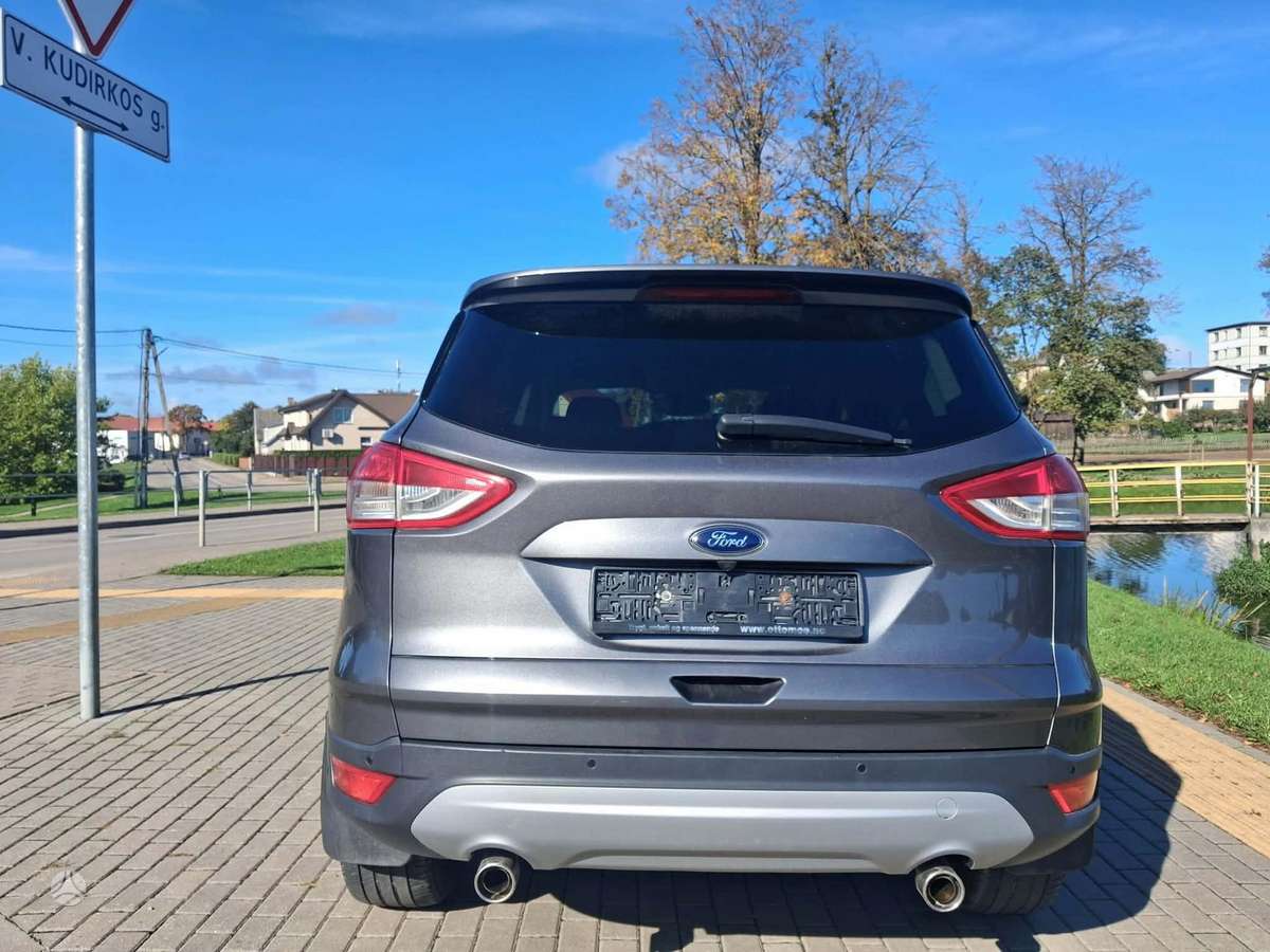 Ford Kuga, Внедорожник / Кроссовер