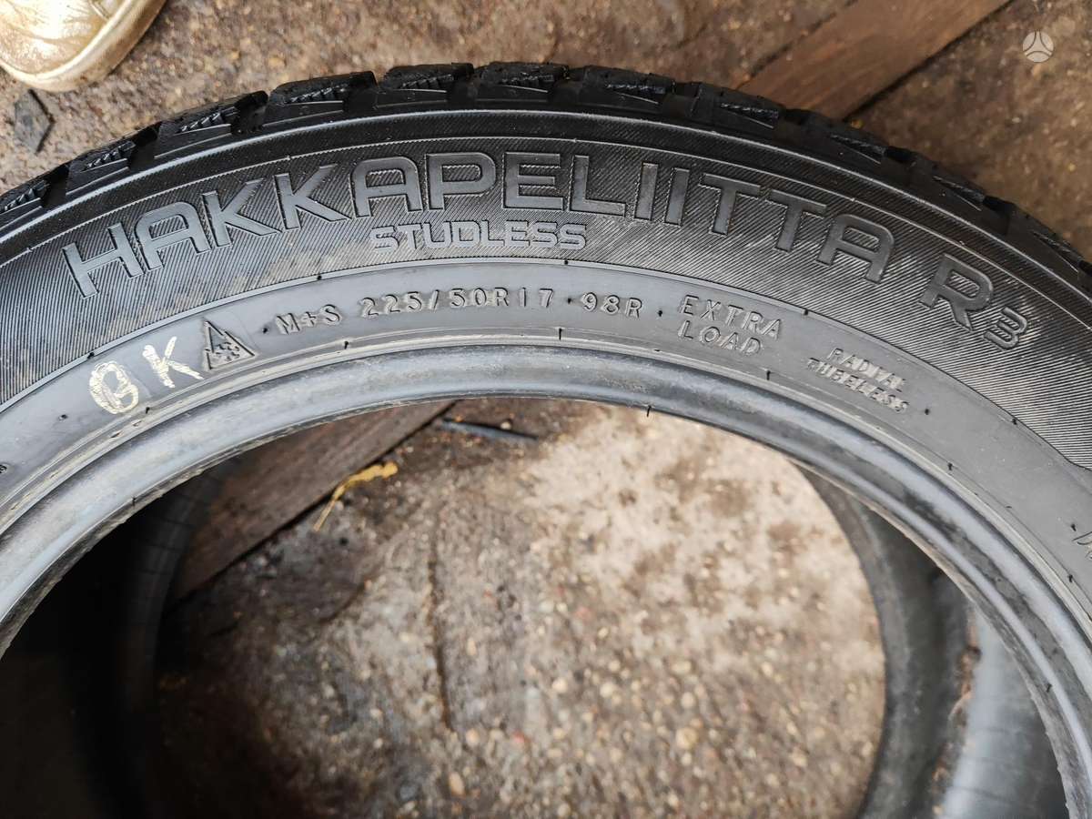 Nokian, зимние 225/50 R17