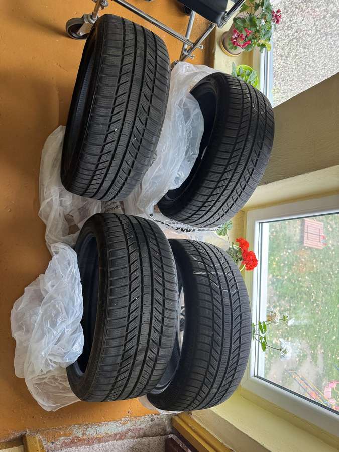 Continental, žieminės 225/40 R18