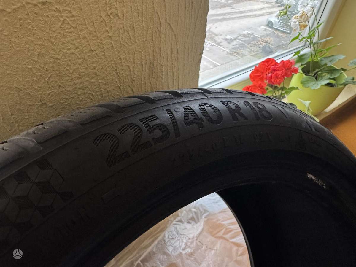 Continental, зимние 225/40 R18