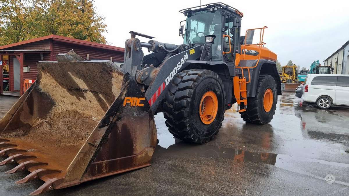 Doosan DL 480-7, frontal loader