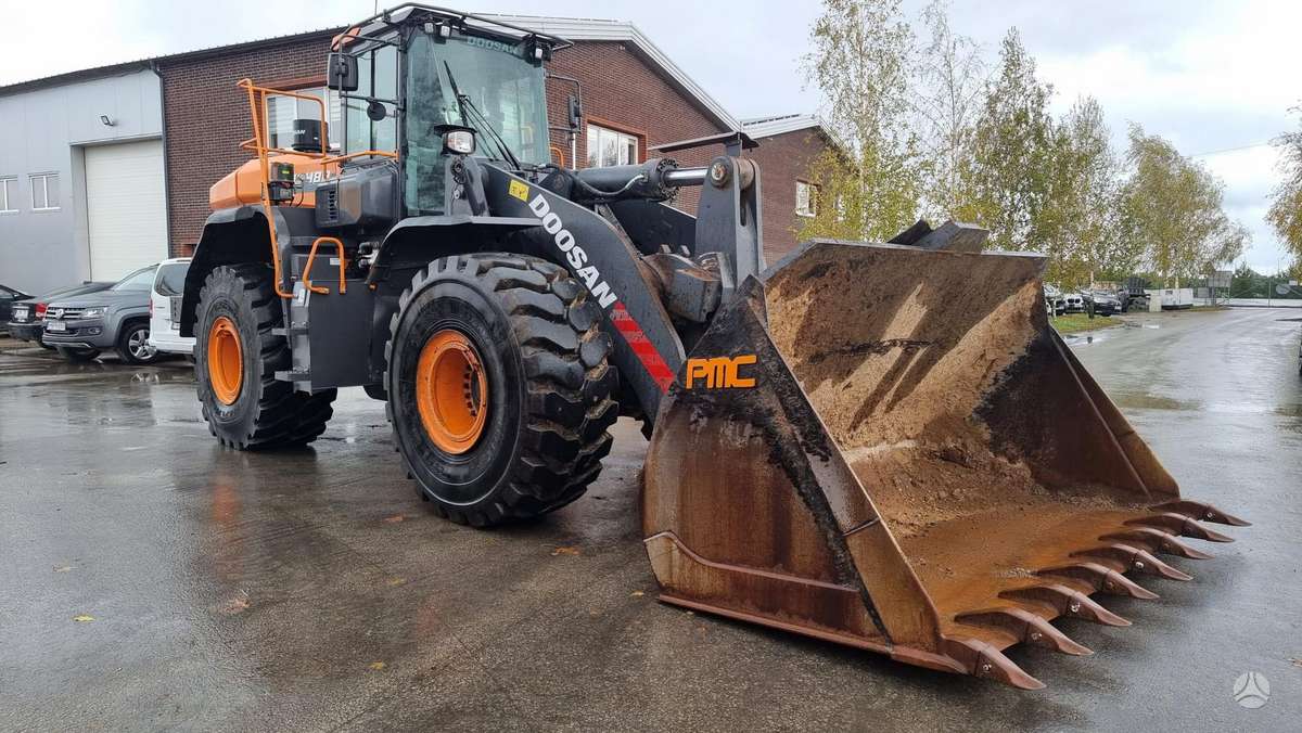 Doosan DL 480-7, frontal loader