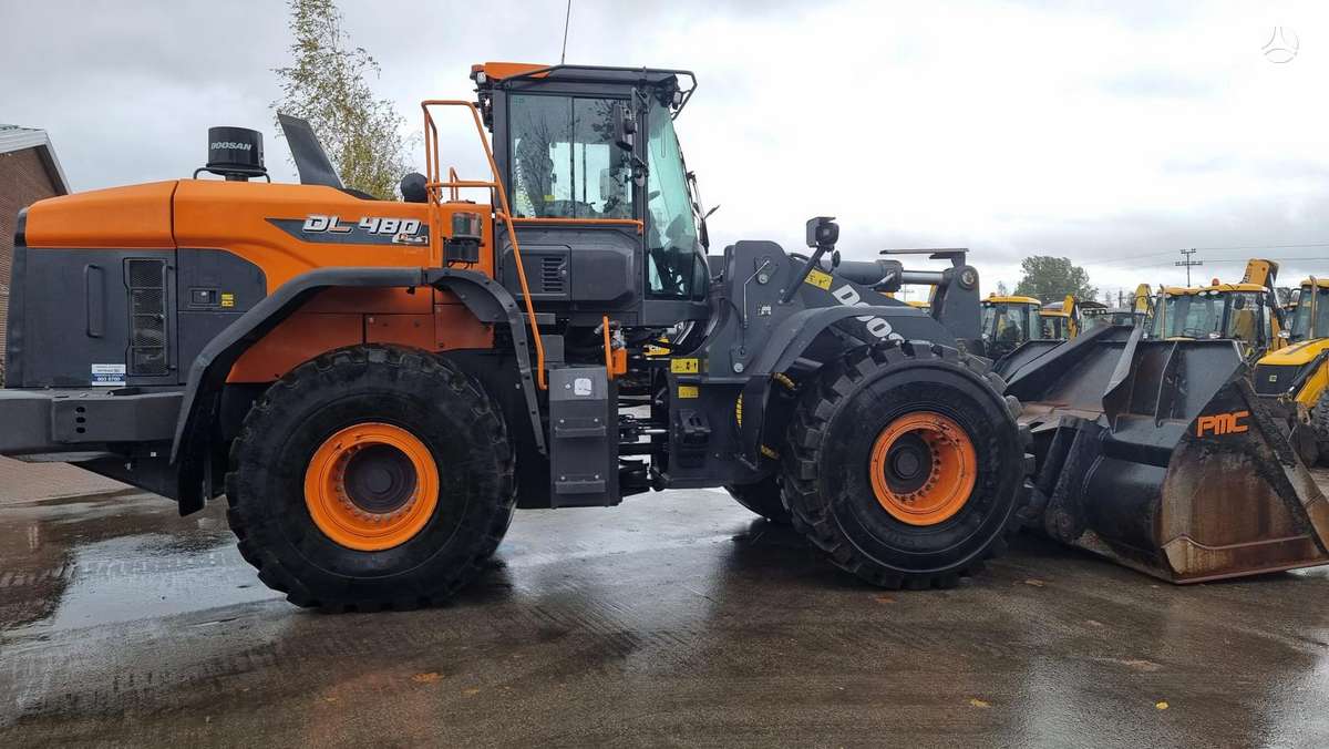 Doosan DL 480-7, frontal loader