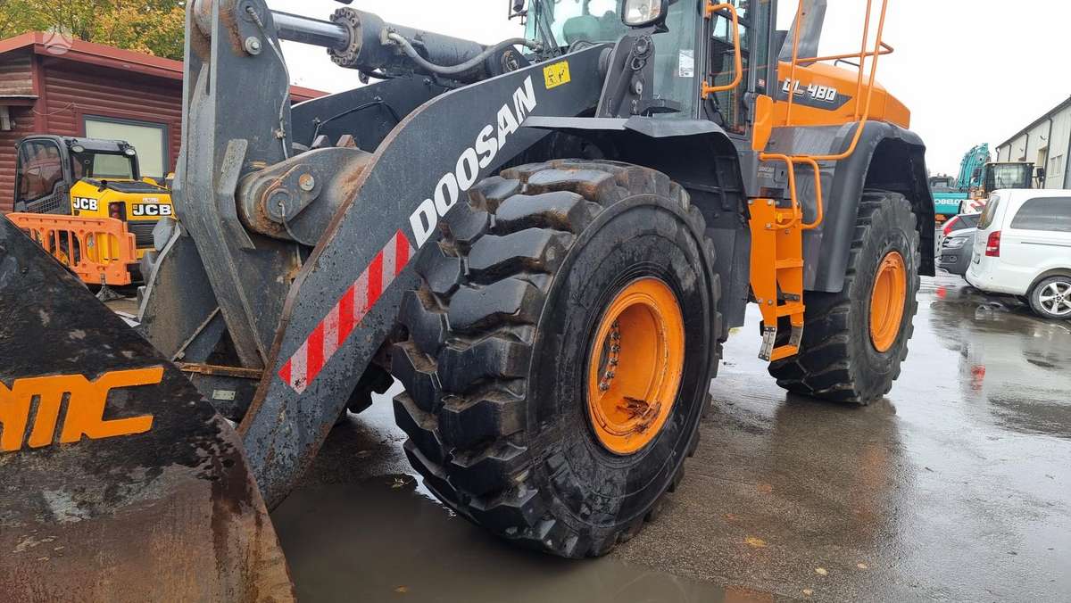 Doosan DL 480-7, frontal loader