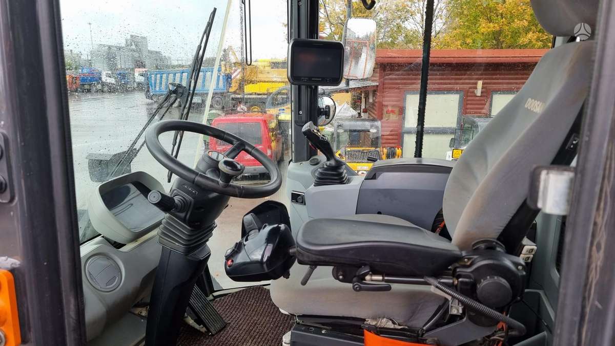 Doosan DL 480-7, frontal loader