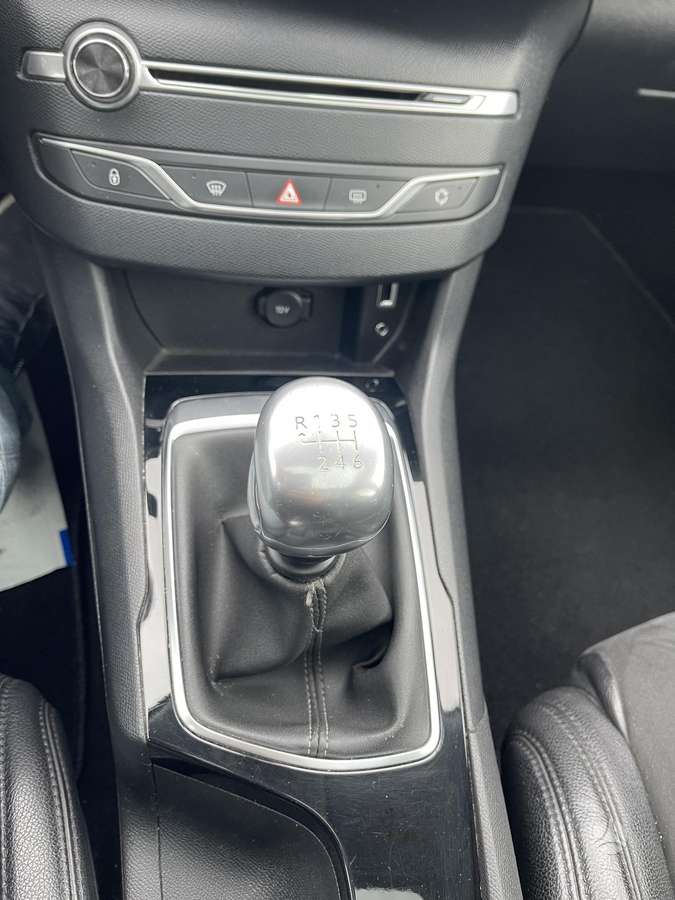 Peugeot 308, 1.6 l., Универсал