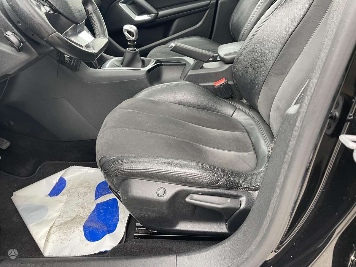Peugeot 308, 1.6 l., Универсал