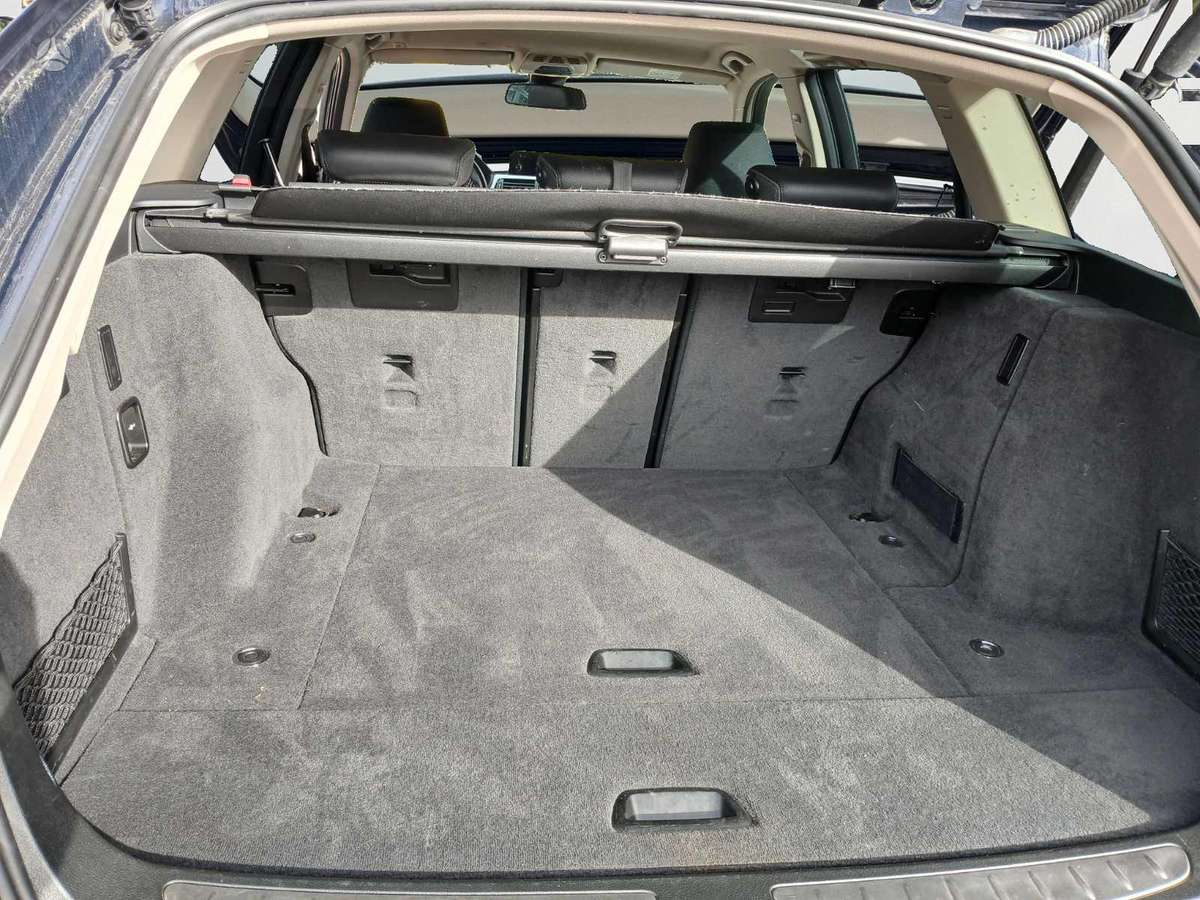 BMW 330, 3.0 l., wagon