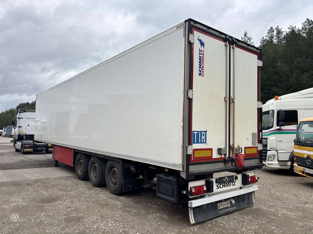 Schmitz 7 cm. Carrier Vector 1550, refrigerated