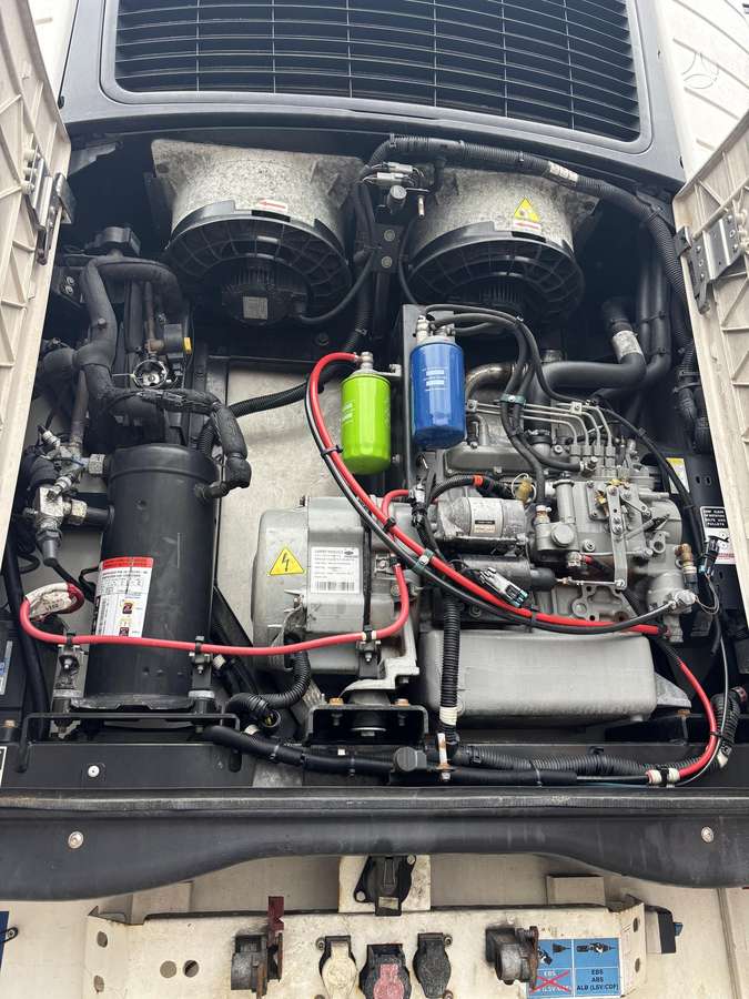 Schmitz 7 cm. Carrier Vector 1550, refrigerated