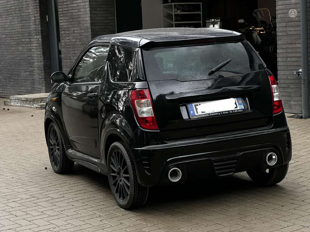 Ligier JS50, hatchback