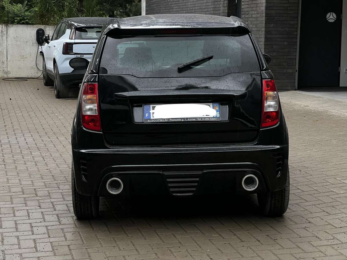 Ligier JS50, hatchback
