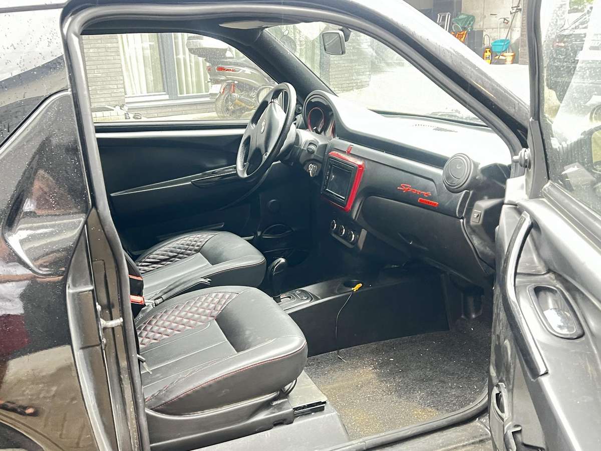 Ligier JS50, hatchback
