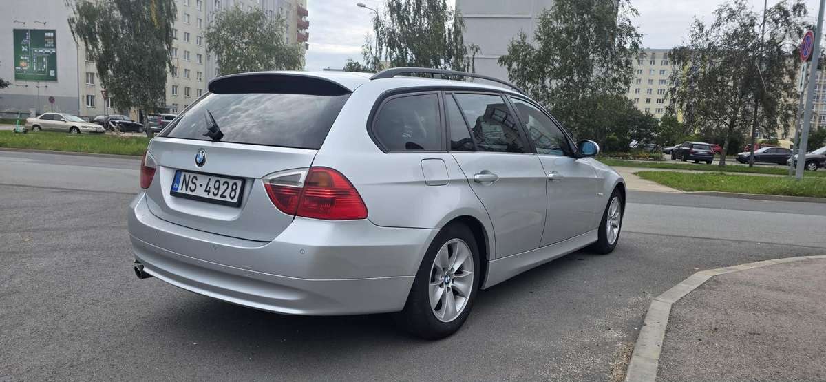 BMW 320, 2.0 l., universalas
