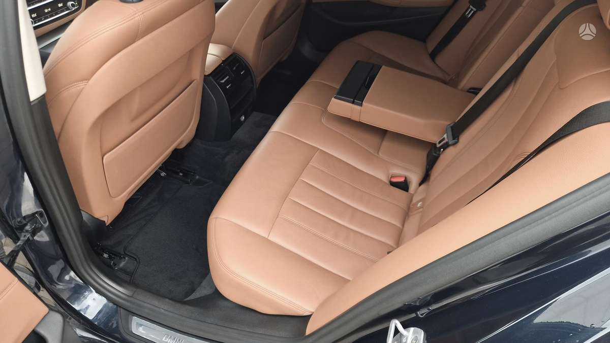 BMW 520, 2.0 l., Седан