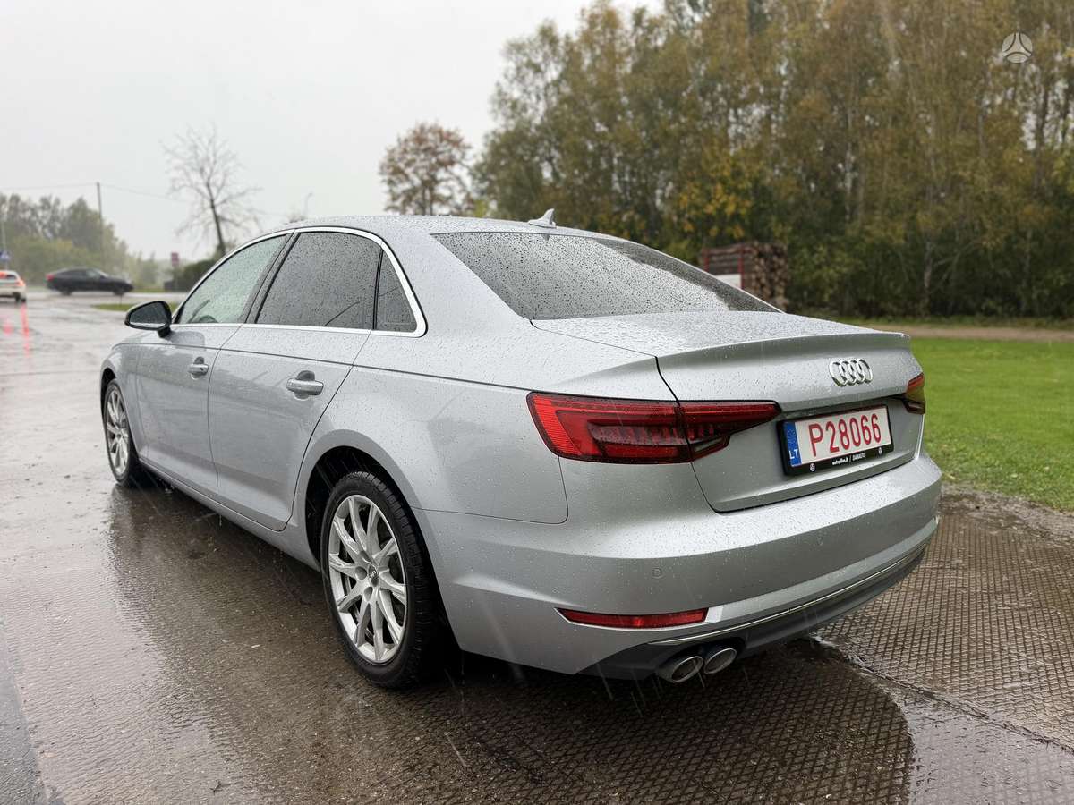 Audi A4, 2.0 l., Седан