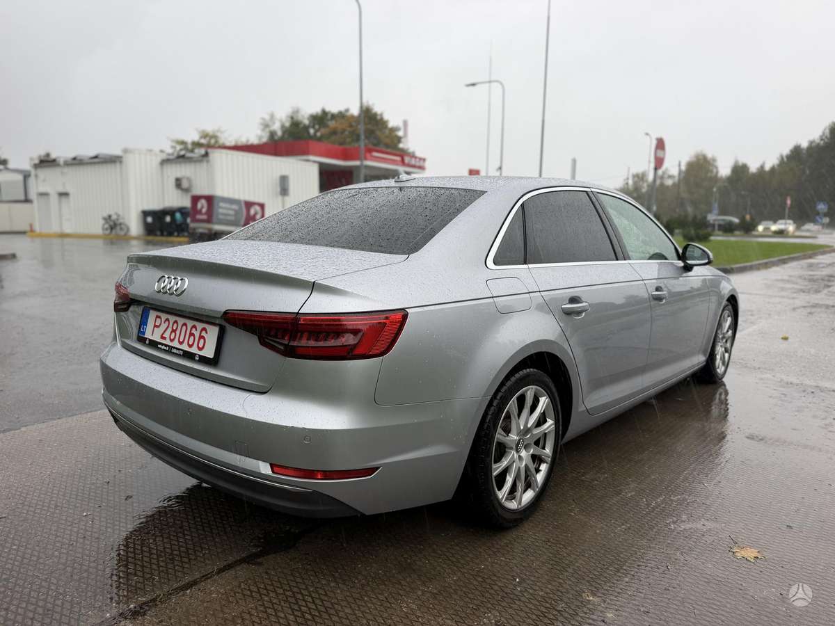 Audi A4, 2.0 l., saloon / sedan