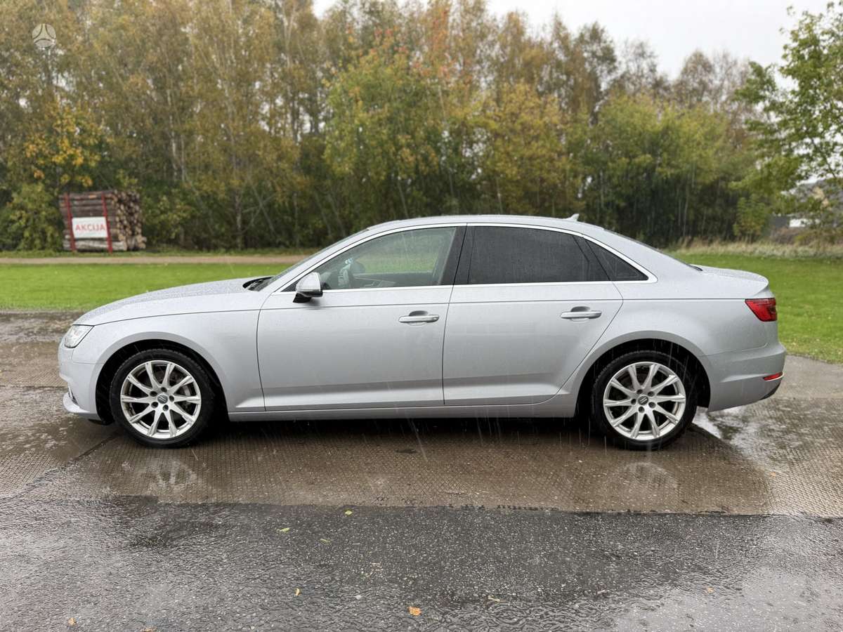 Audi A4, 2.0 l., Седан