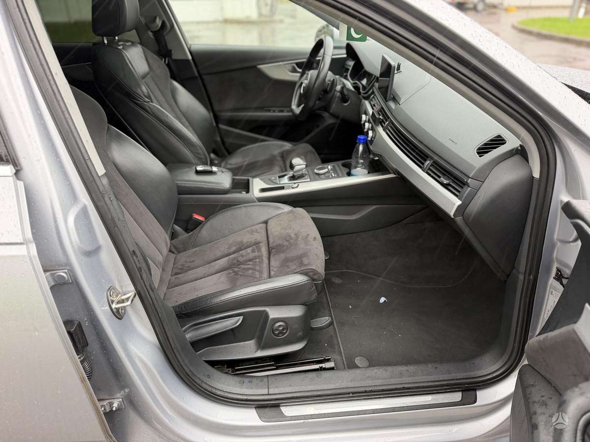 Audi A4, 2.0 l., saloon / sedan