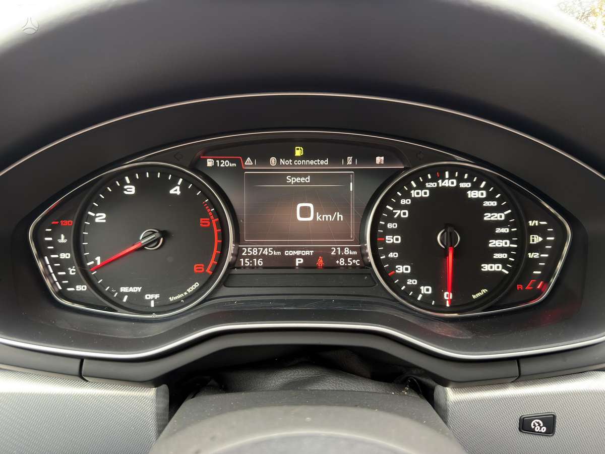 Audi A4, 2.0 l., saloon / sedan