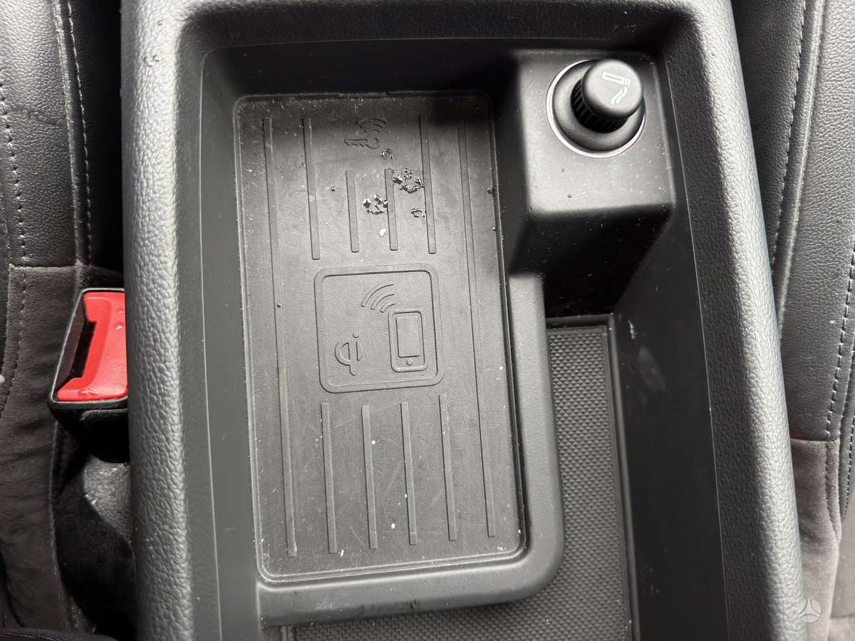 Audi A4, 2.0 l., sedanas