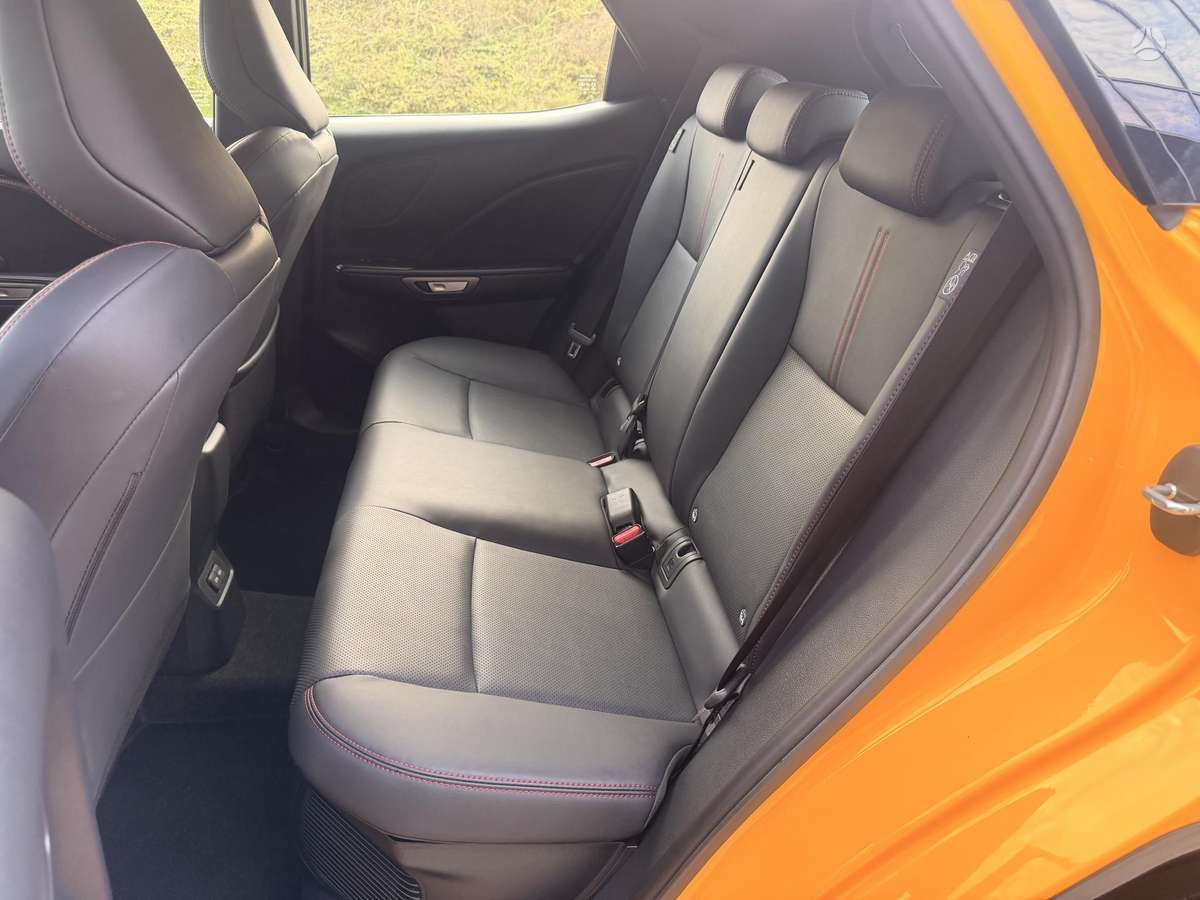 Lexus LBX, off-road / crossover