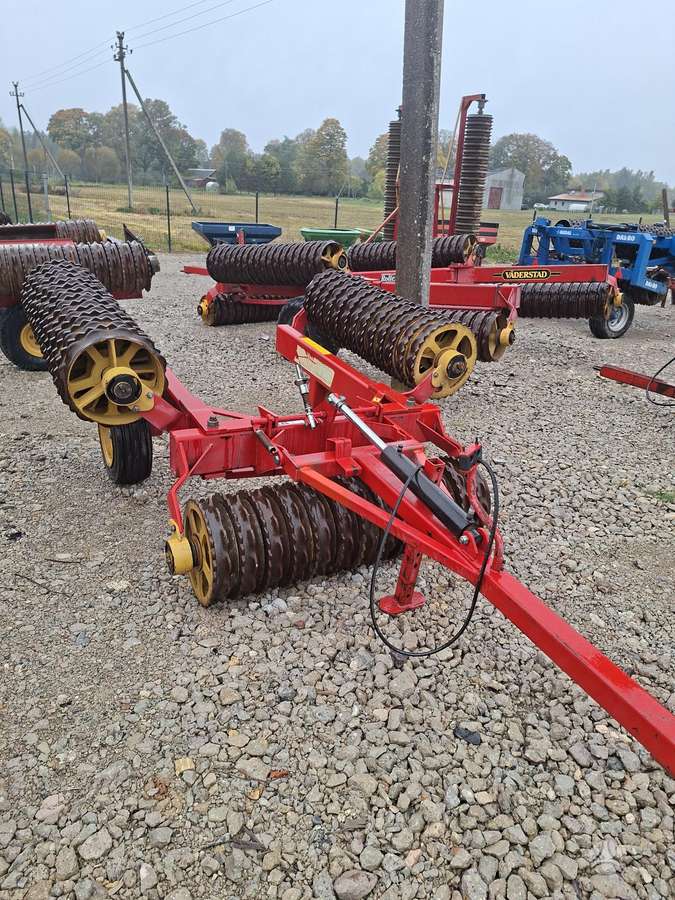 Vaderstad EV-450, dirvos tankinimo, lyginimo volai