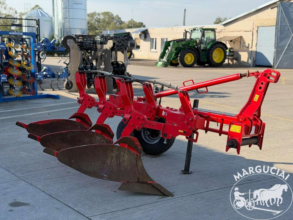 Akpil KMJ-R, 3 korpusų, ploughs