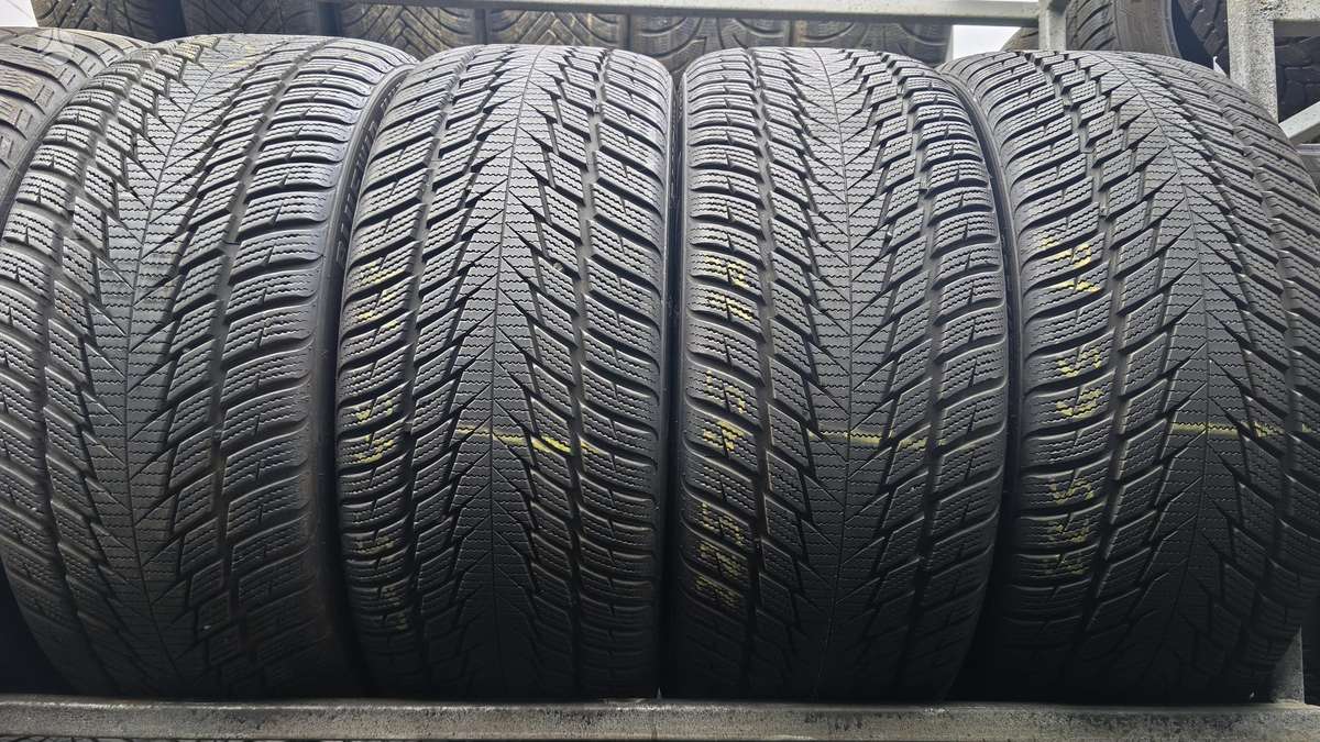Superia Blue win uhpz, winter 225/45 R18
