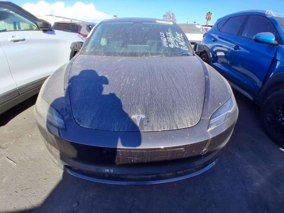 Tesla Model 3, Хэтчбек