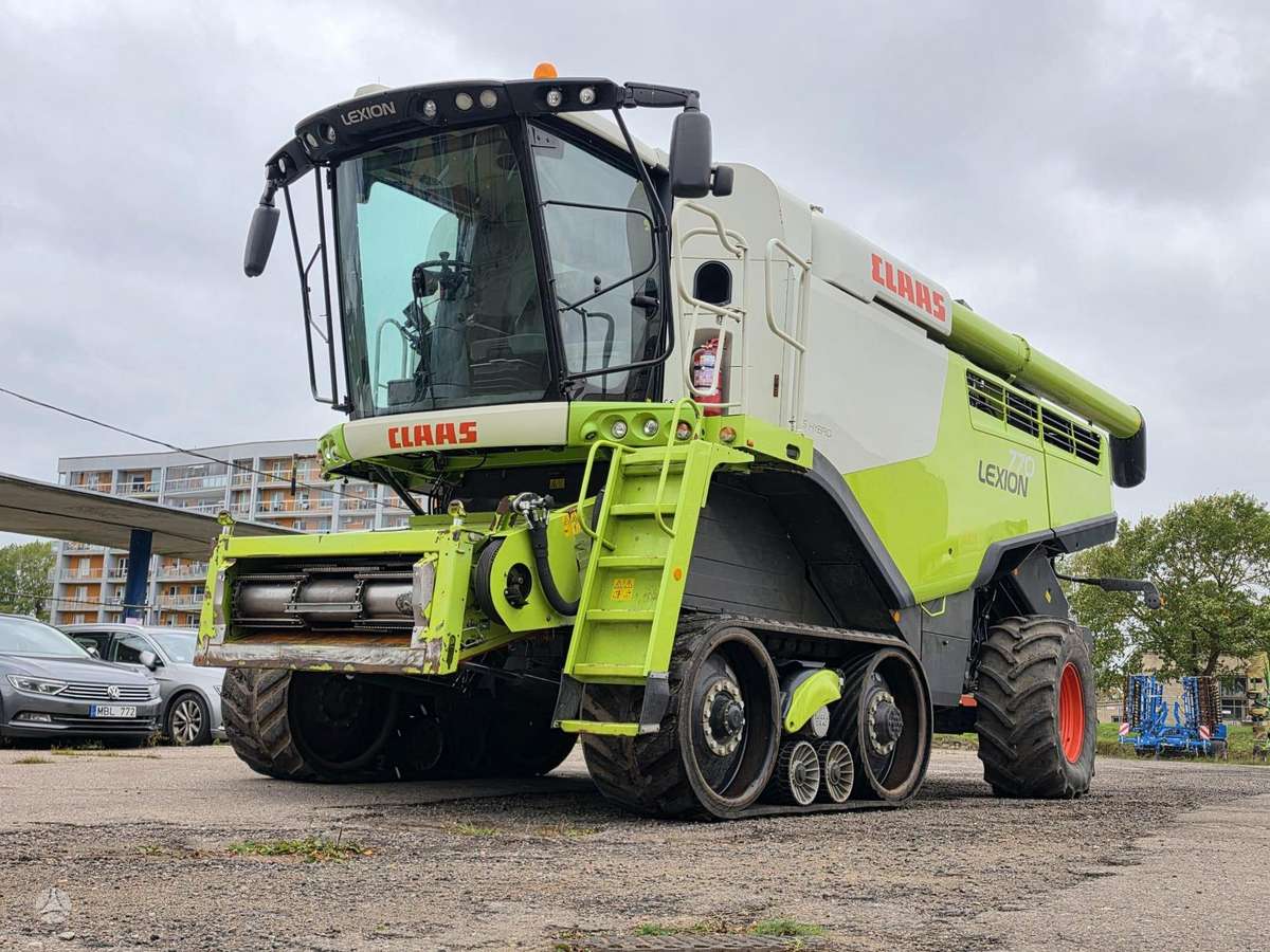 Claas Lexion 770TT, kombainai