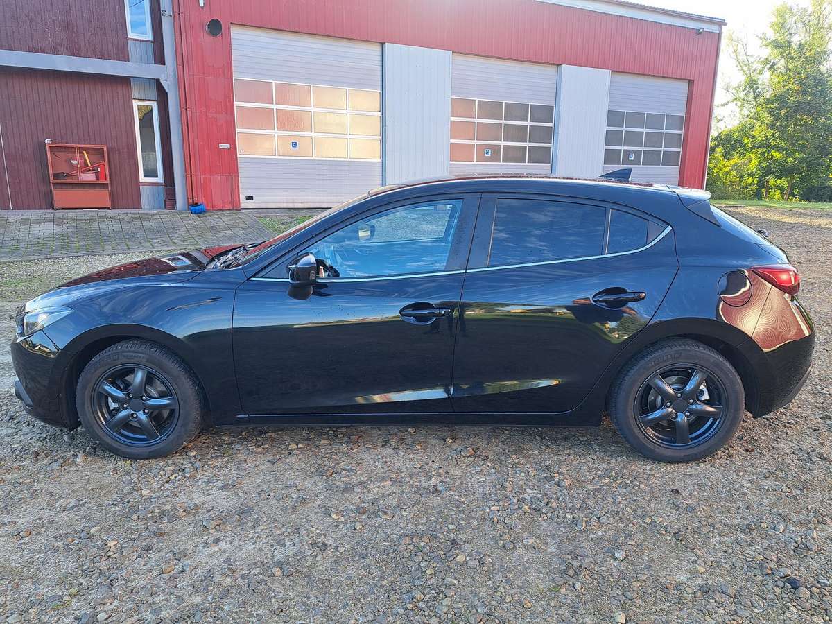 Mazda 3, 2.2 l., Хэтчбек